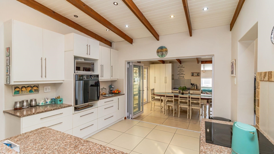 3 Bedroom Property for Sale in Gansbaai Central Western Cape